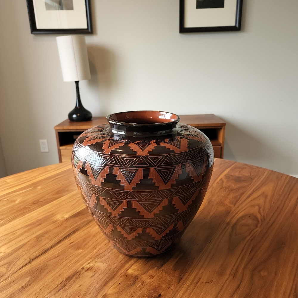 Navajo Priscilla Benally & Melvin Chavez  Pottery Large Etched Vase 12"